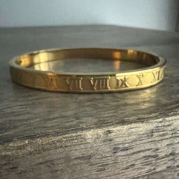 Gold tone roman numeral hinged bangle bracelet - Picture 3 of 6